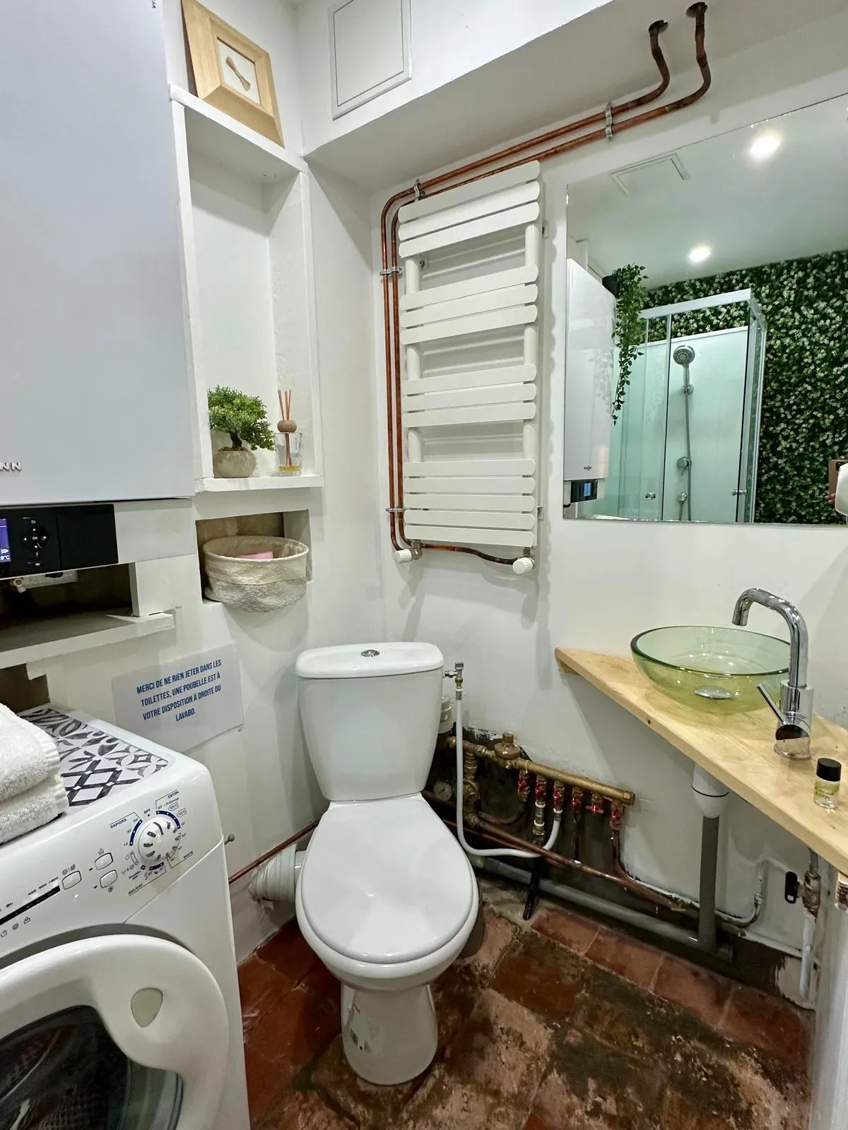 Salle de bain 2 avec douche